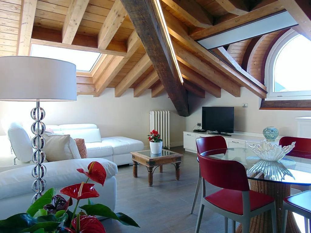 Apartment Villa Monti Varenna